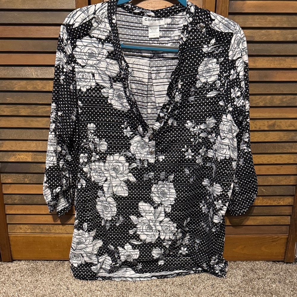 Chic Black and White Floral Blouse